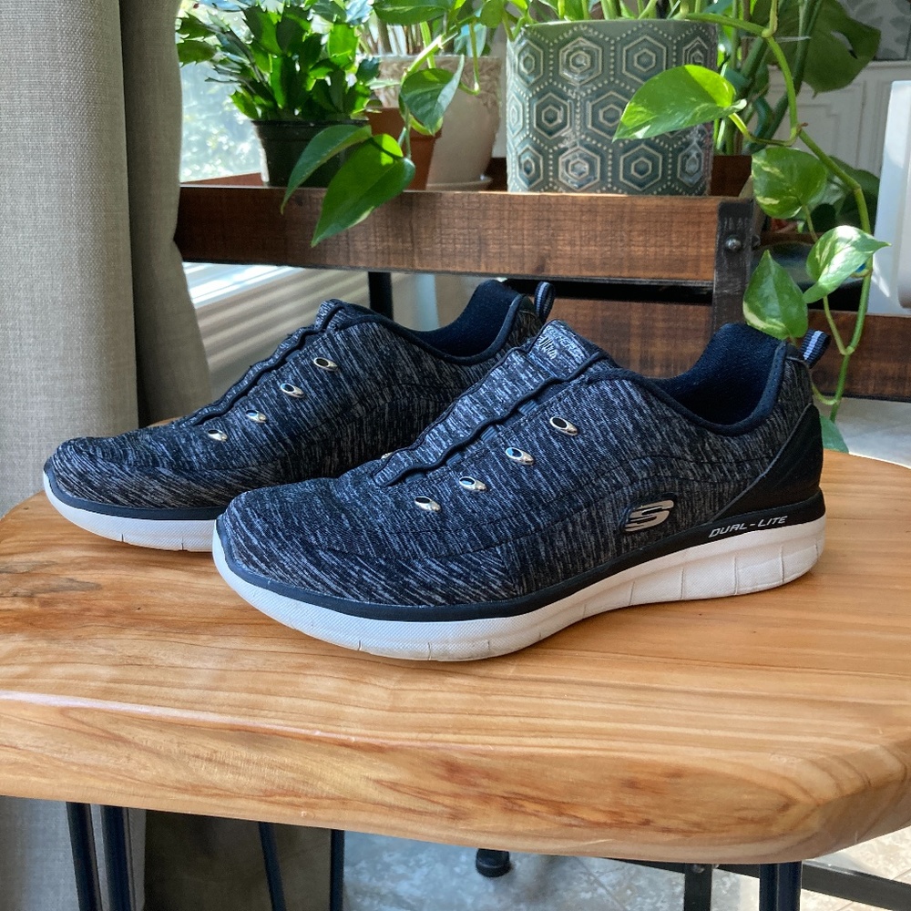 Sketchers Ultra Slip-on sneakers